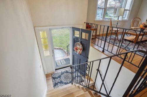 72 Mountain Ave, Cedar Knolls, NJ 07927-1215