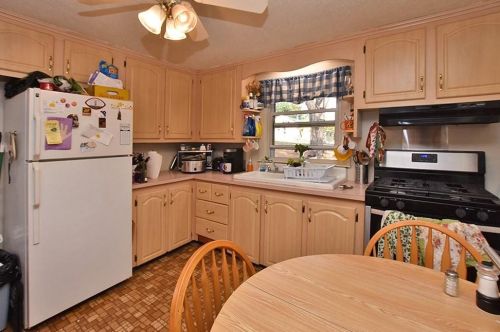190 Gervais St, Coventry, RI 02816-8028
