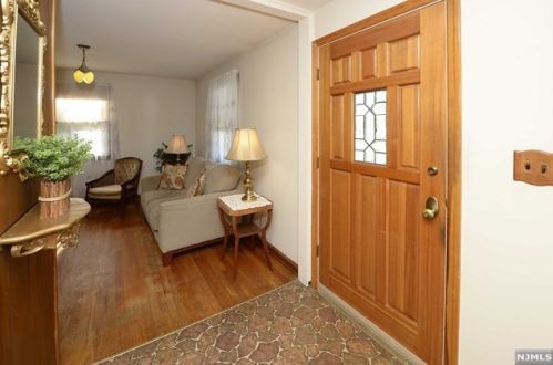 110 Johnson Ave, Mahwah, NJ 07430-1114
