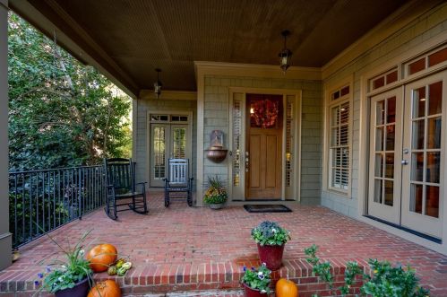 1526 Mossvale Ct, Kennesaw, GA 30152-6702
