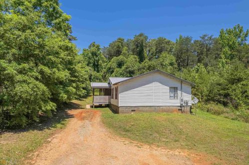 92 Pennsylvania Ave, Martin, GA 30557-2741