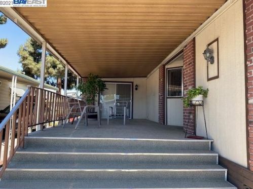 29464 Providence Way, Hayward, CA 94544-6416