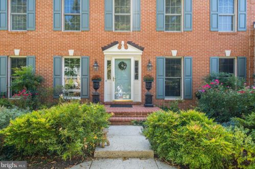 1232 Bradfield Dr, Leesburg, VA 20175-5028