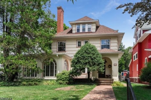 25 Brunswick Rd, Montclair, NJ 07042-3027