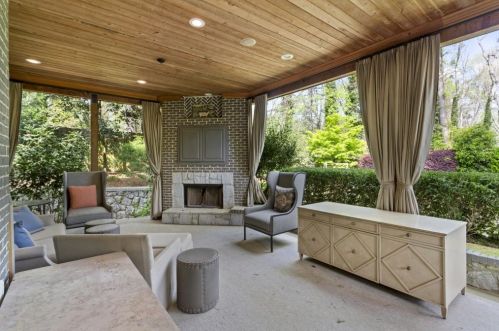 876 Berkshire Rd, Atlanta GA  30324-4930 exterior