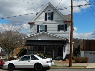 715 Sidney St, Greensburg, PA 15601-4142