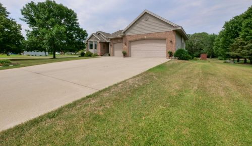 315 Country Club Rd, Melrose, MN 56352-1516