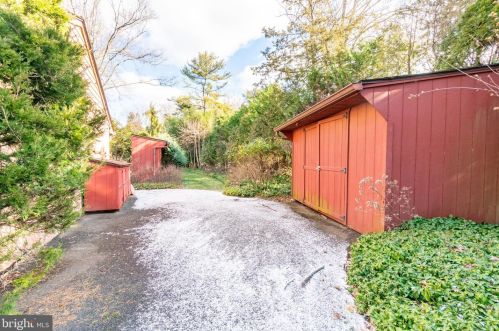 36 Nelson Ridge Rd, Princeton NJ  08540-7436 exterior