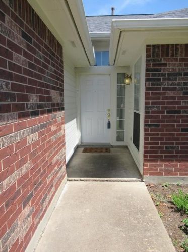 210 Kings Canyon Dr, Cedar Park, TX 78613-3043