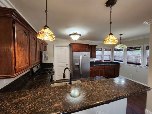 3893 Beechwood Pl, Riverside CA  92506-1117 exterior