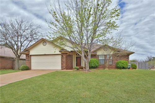 1613 Yosemite Pl, Edmond, OK 73003-4652