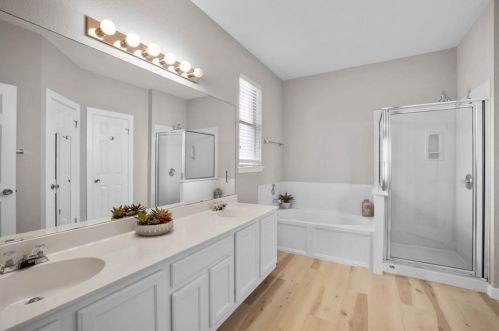 12524 Canyon Glen Dr, Austin TX  78732-2022 exterior