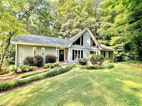 5220 Flat Creek Rd, Gainesville, GA 30504-8119