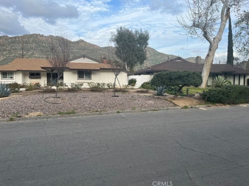 20425 Harvard Way, Riverside, CA 92507-6629