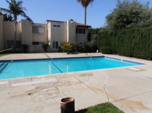 8800 Kester Ave, Van Nuys CA  91402-2159 exterior