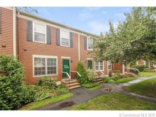 145 Foxbridge Village Rd, Branford, CT 06405-2210