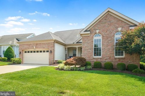 14024 Breeders Cup Dr, Gainesville, VA 20155-3145
