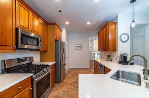 19 Jackson Ave, Princeton NJ  08540-1677 exterior