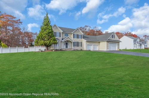6 Meadowlark Ct, Jackson Twp, NJ 08527-4564