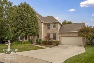 2131 Chandler Ln, Glenview, IL 60026-5744
