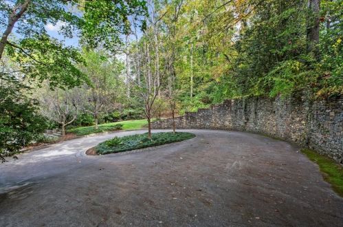 2867 Habersham Rd, Atlanta GA  30305-2939 exterior
