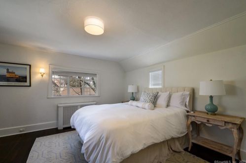 4 Jarvis St, Norwalk CT  06851-2824 exterior