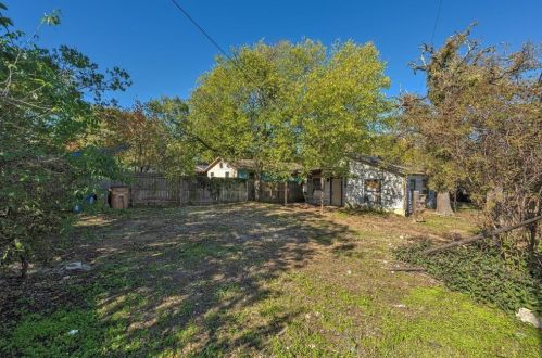 3209 Th, Austin TX  78702-1400 exterior