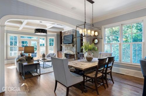 555 Glenmanor Ct, Atlanta GA  30328-4270 exterior