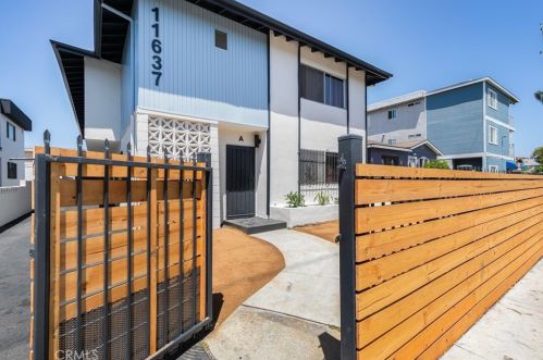 11637 Eucalyptus Ave, Hawthorne, CA 90250-2161