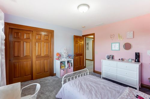 5253 Hearthstone Dr, Springfield OH  45502-8364 exterior
