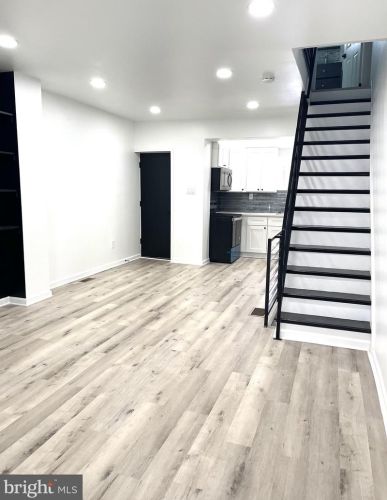 3250 Marshall St, Philadelphia, PA 19140-5506