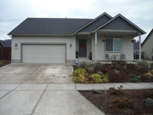 908 Ike Mooney Rd, Silverton OR  97381-2429 exterior