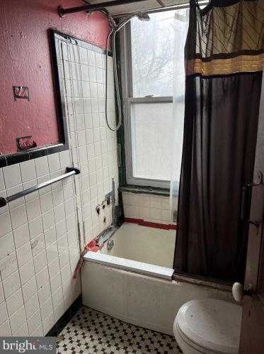 5901 11 St, Philadelphia PA  19141-3210 exterior