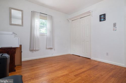 4935 Chestnut St, Shady Side MD 20764-9661 exterior