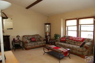 22 Carefree Ln, Pueblo, CO 81001-1712