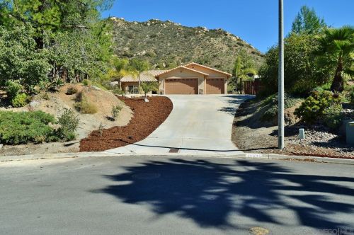 15976 Gantry Way, Ramona, CA 92065-4721