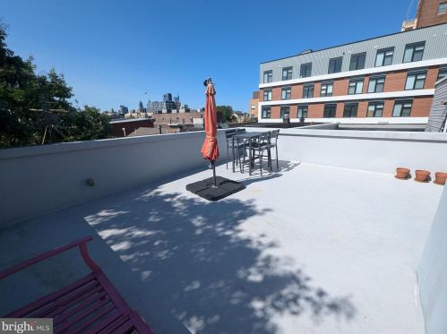 1227 Franklin St, Philadelphia, PA 19122-4324