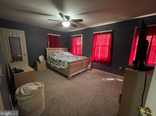 38 Deep Hollow Ln, Lancaster PA  17603-7420 exterior