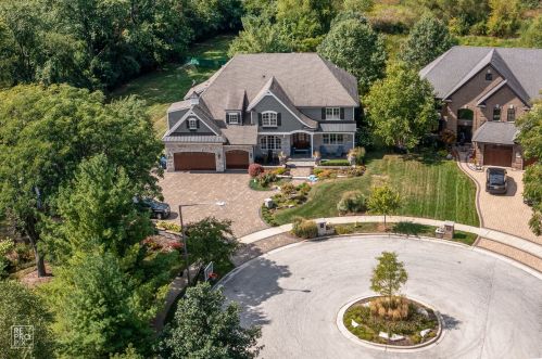 417 57th Ct, Willowbrook, IL 60514-1801