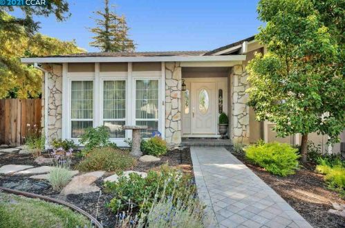 465 Grenache Cir, Clayton, CA 94517-1431