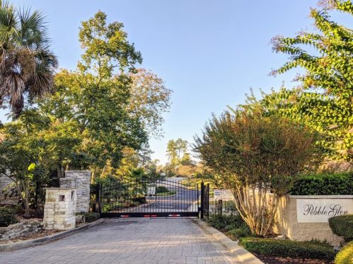 12363 Pebble View Dr, Conroe, TX 77304-4227