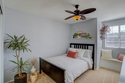 3071 Wicklow Dr, Riverside CA  92503-5806 exterior