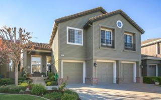 1825 Adobe Creek Dr, Petaluma, CA 94954-5873