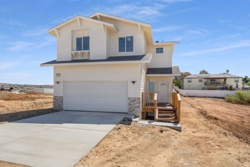 13053 Via Alia, Riverside, CA 92503-8407