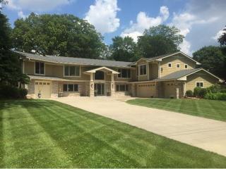 12202 Orchard Ave, Hopkins, MN 55305-2839