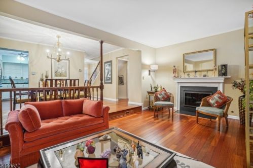 5 Duck Hawk Ct, Hackettstown NJ  07840-3309 exterior