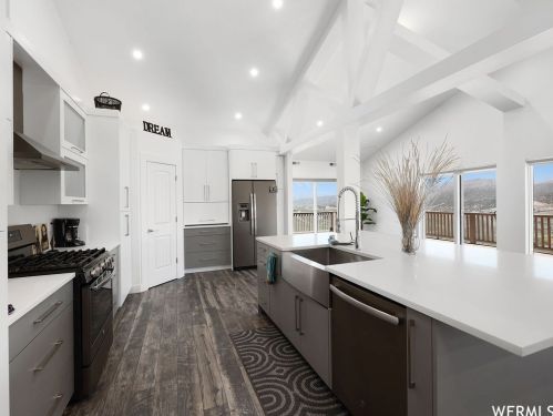 29731 Old Lincoln Hwy, Hoytsville UT 84017-9621 exterior