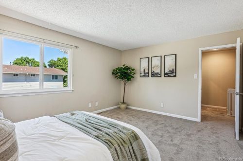 1964 Oswego Way, Aurora CO 80014-1188 exterior