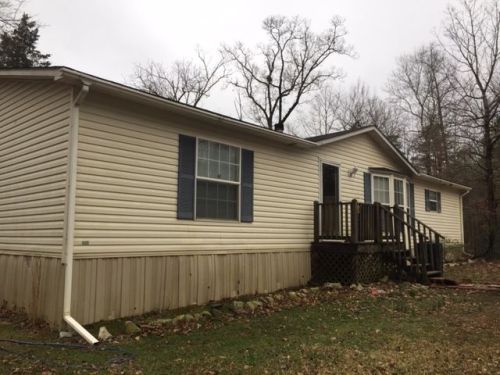 1605 Olivers Rd, Martin, GA 30557-3886