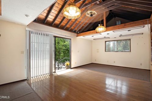2362 Chapman Rd, Glendale CA  91214-3013 exterior